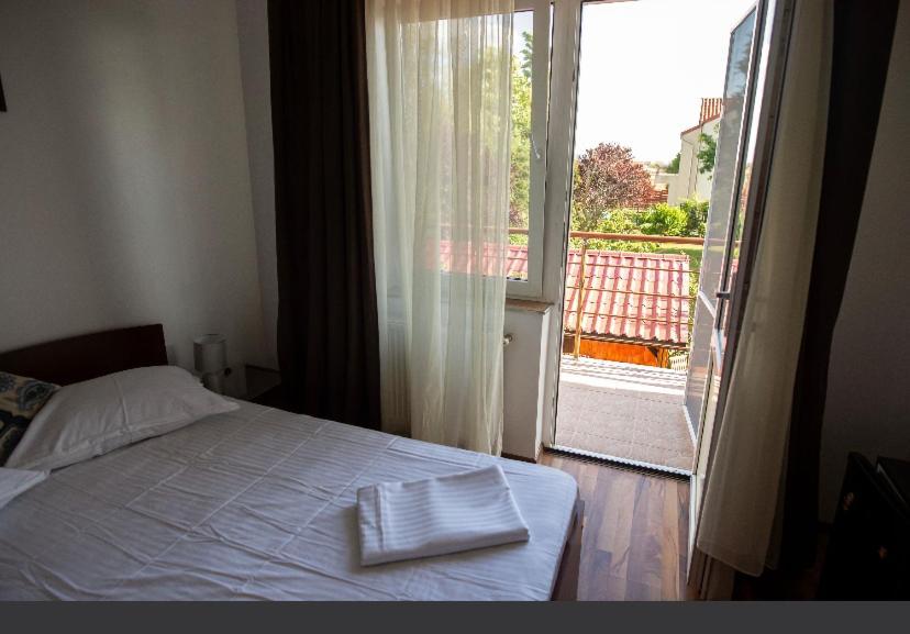 Hotel Vila Jean Bart Mangalia Zewnętrze zdjęcie